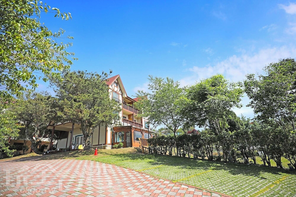 baili manor cing jing