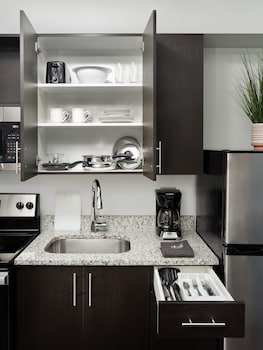 stayapt suites pensacola uwf west florida hospital area