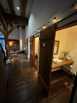 urban van glamping riga