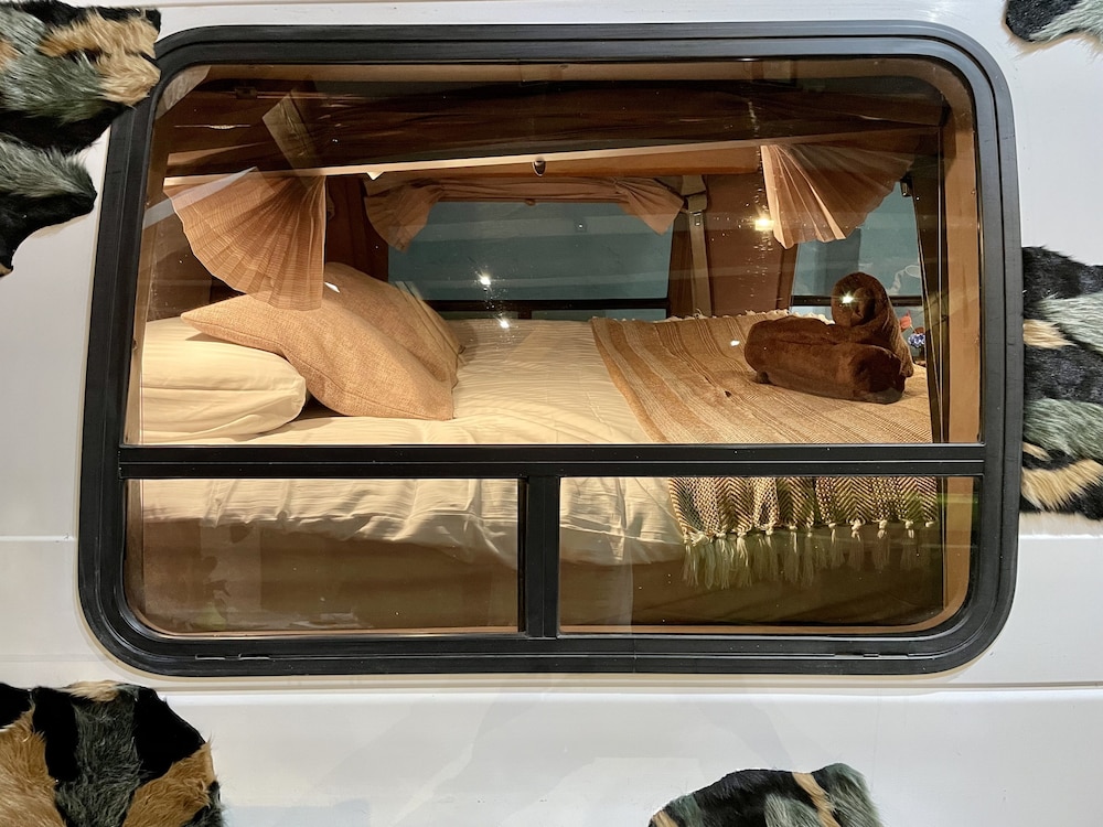 urban van glamping riga