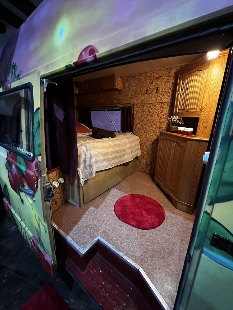 urban van glamping riga