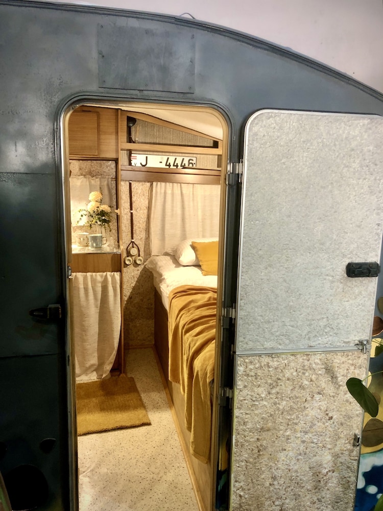 urban van glamping riga