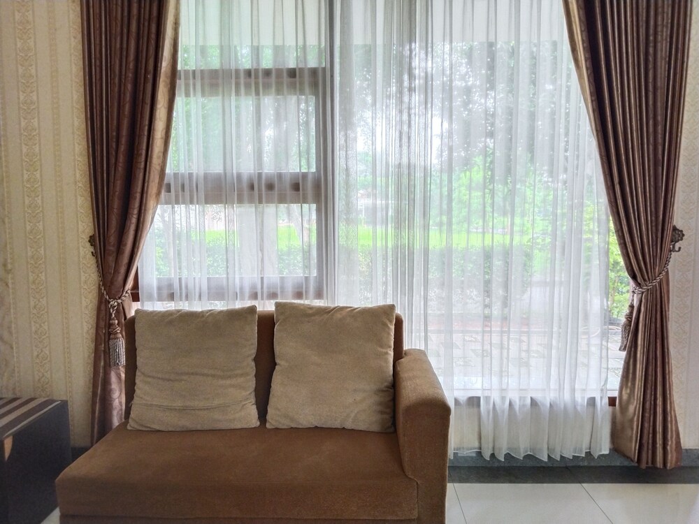 twin guest house grand wisata