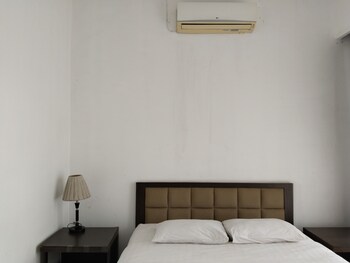 twin guest house grand wisata