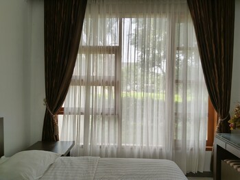 twin guest house grand wisata
