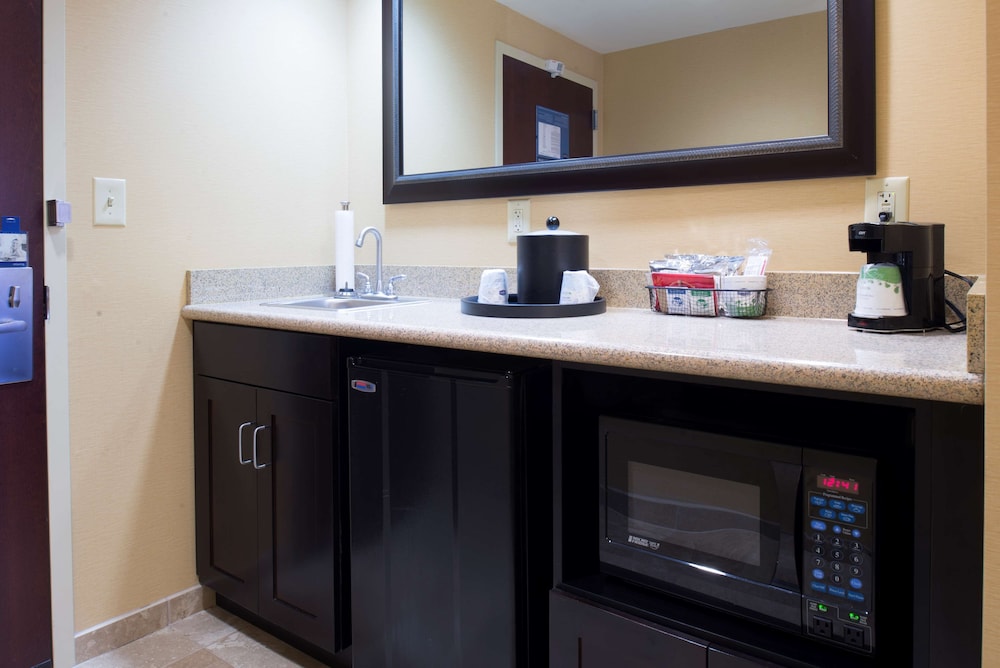 hampton inn and suites vineland