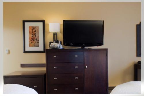 hampton inn and suites vineland