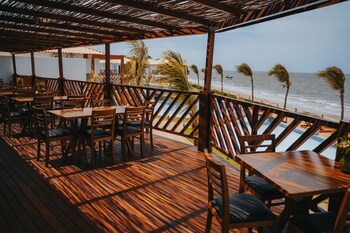 oiti beach resort tutoia