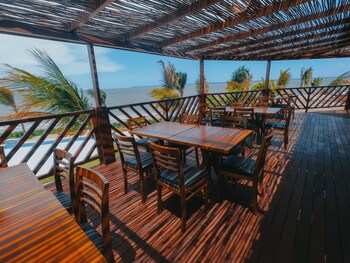 oiti beach resort tutoia