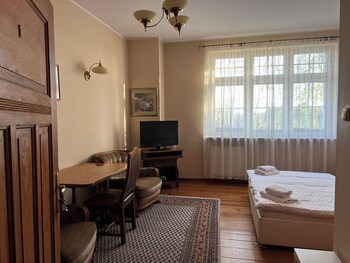 mleczarnia hotel restauracja