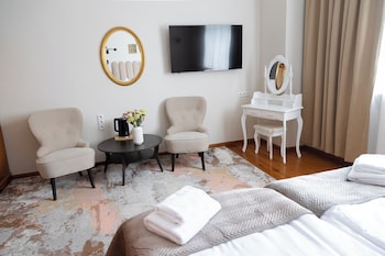 mleczarnia hotel restauracja