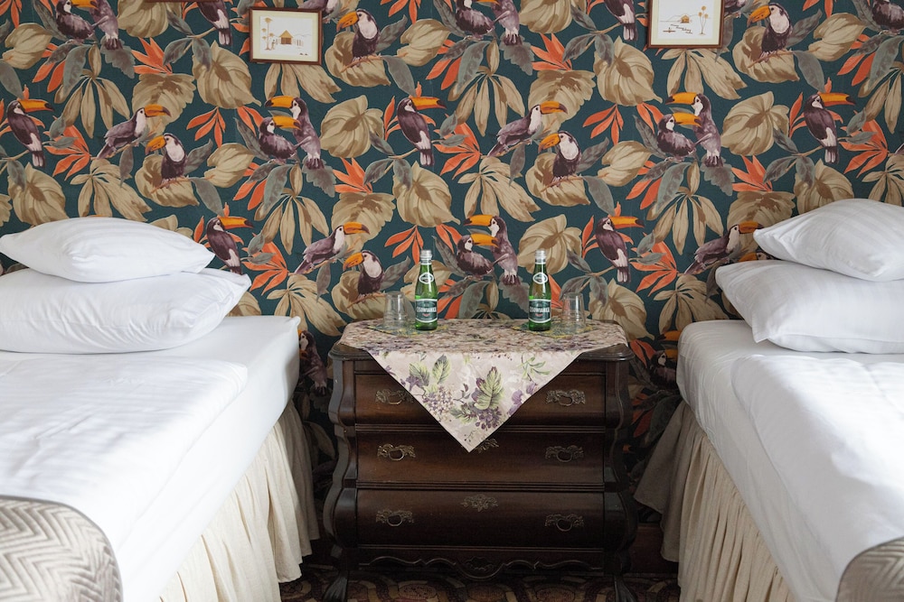mleczarnia hotel restauracja