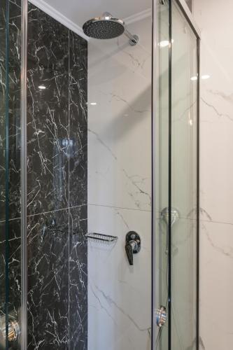 alexia seaview apartments