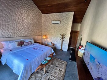 villa pantai boutique hotel atins