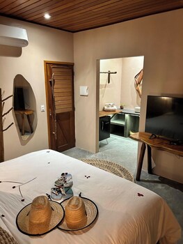 villa pantai boutique hotel atins