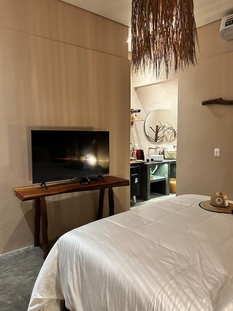 villa pantai boutique hotel atins