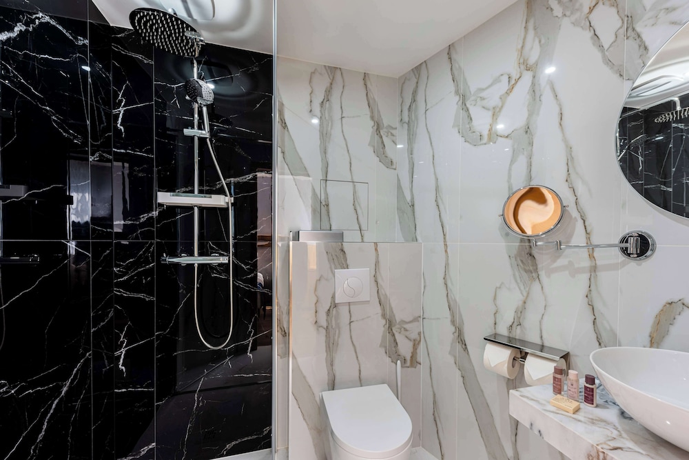 brit hotel privilege paris rosny sous bois