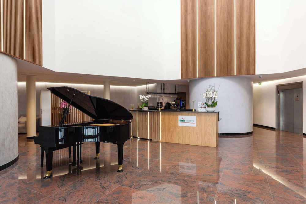 brit hotel privilege paris rosny sous bois