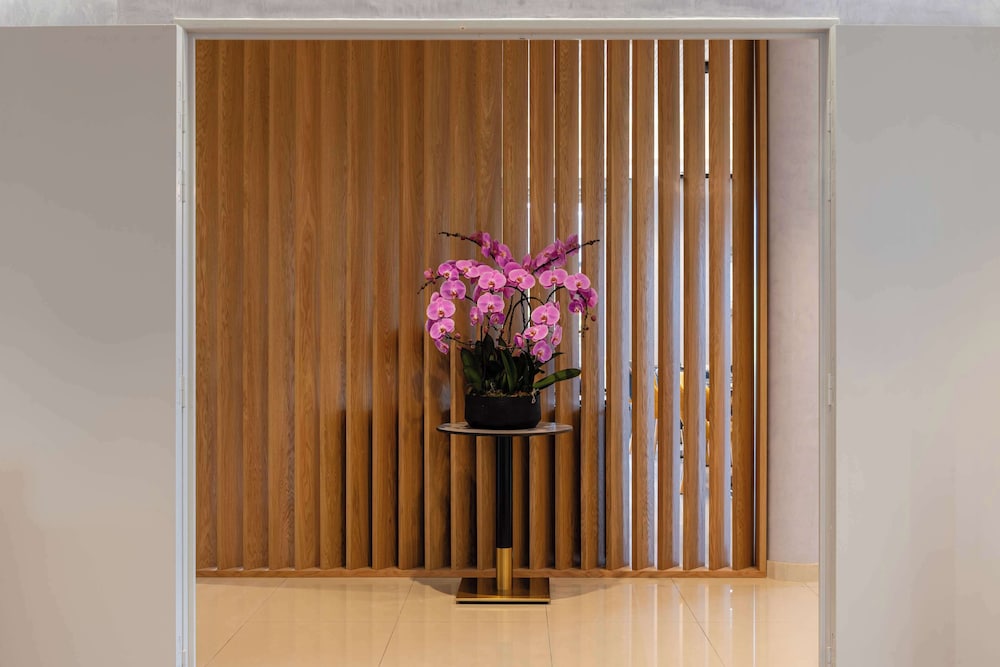 brit hotel privilege paris rosny sous bois