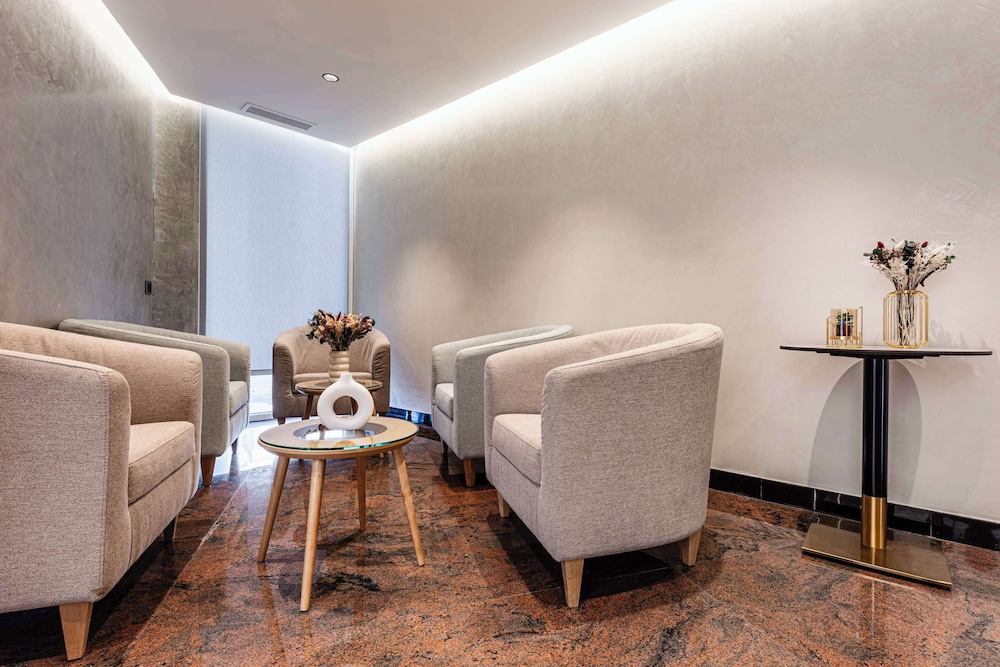 brit hotel privilege paris rosny sous bois