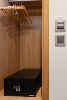 brit hotel privilege paris rosny sous bois