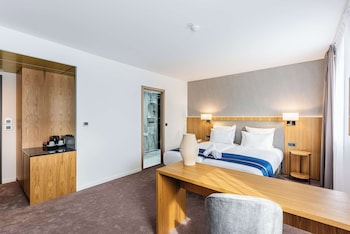 brit hotel privilege paris rosny sous bois