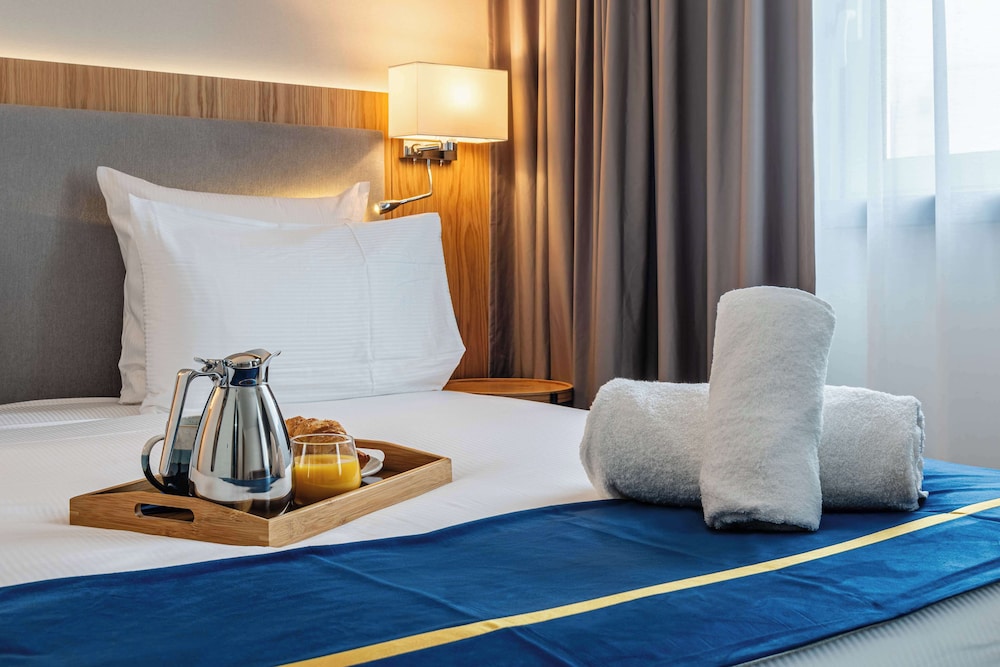 brit hotel privilege paris rosny sous bois