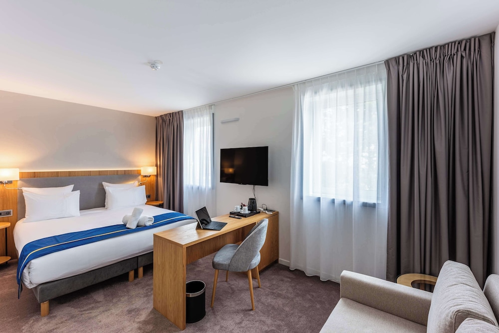 brit hotel privilege paris rosny sous bois