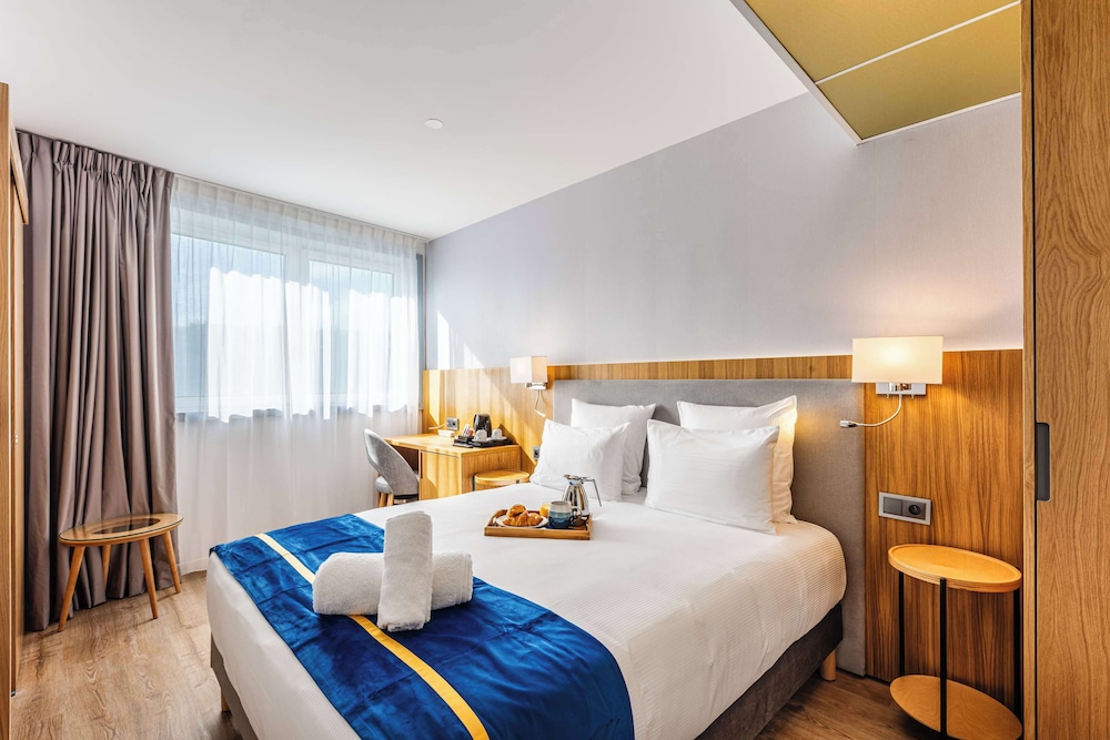 brit hotel privilege paris rosny sous bois