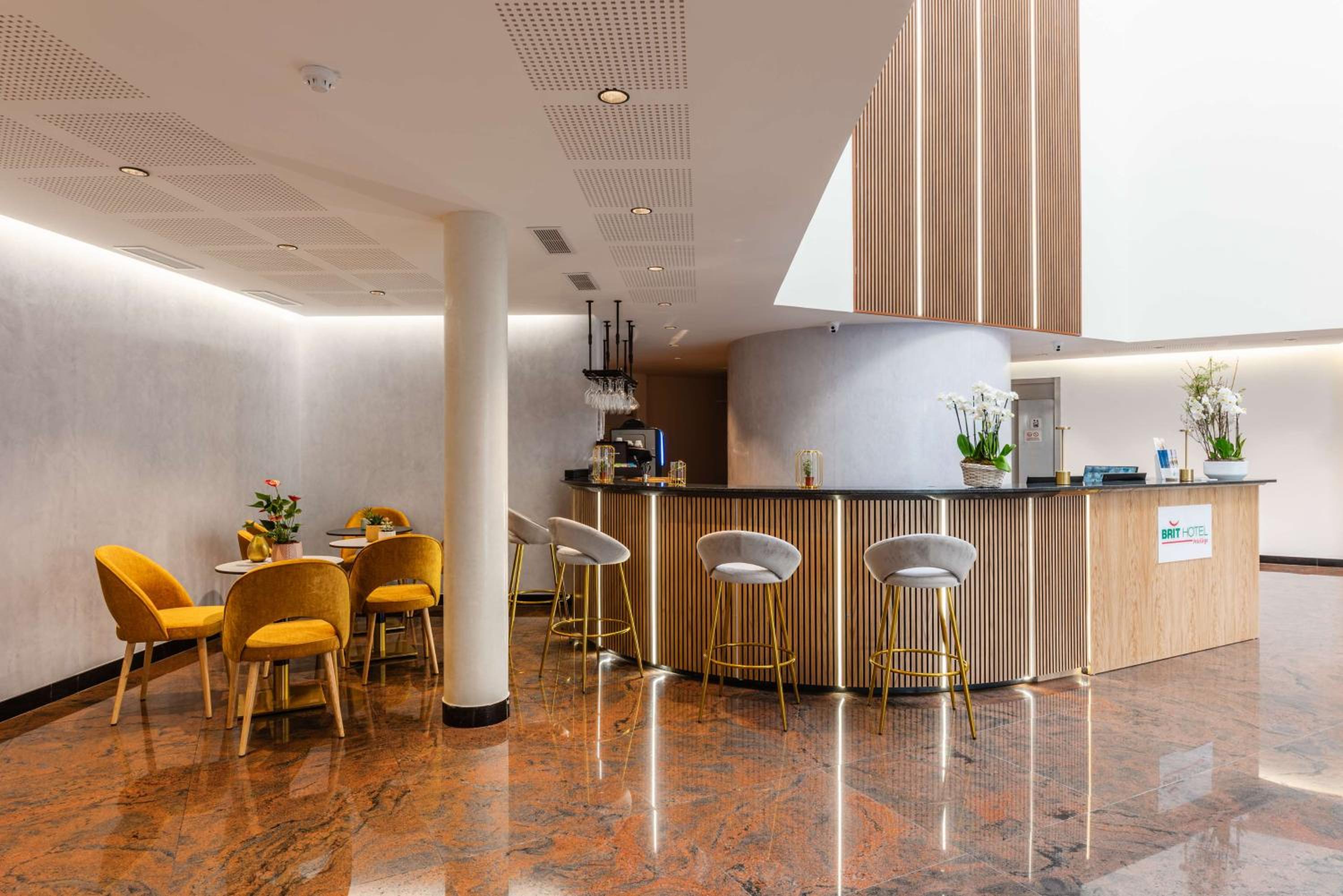 brit hotel privilege paris rosny sous bois