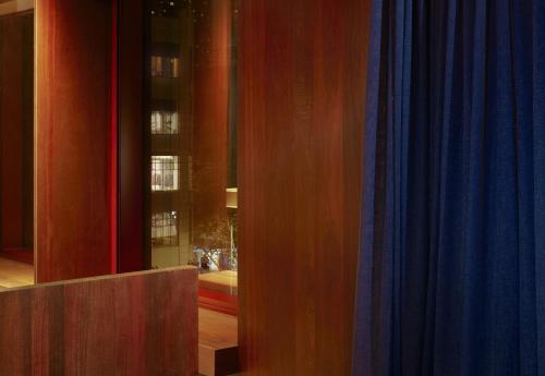 Melbourne Place,,5 star