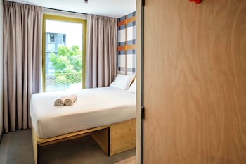 easyhotel marseille euromed