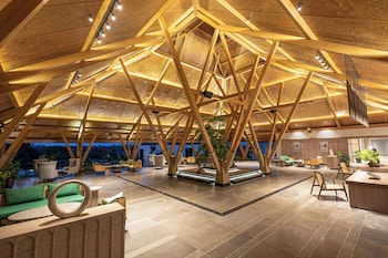 radisson resort hatgad saputara