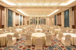 radisson resort hatgad saputara