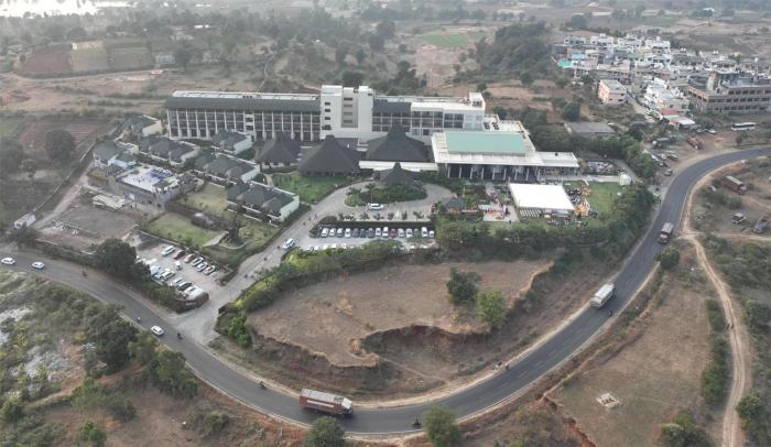 radisson resort hatgad saputara