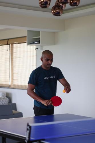 radisson resort hatgad saputara