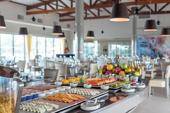 vila gale collection sunset cumbuco