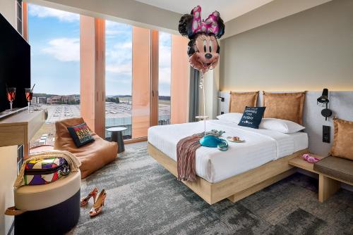 moxy luxembourg airport