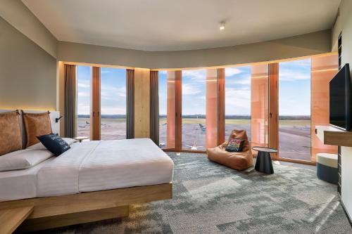 moxy luxembourg airport