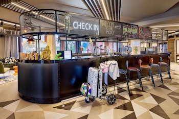 moxy luxembourg airport