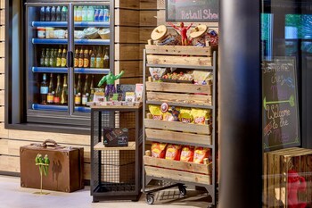 moxy luxembourg airport