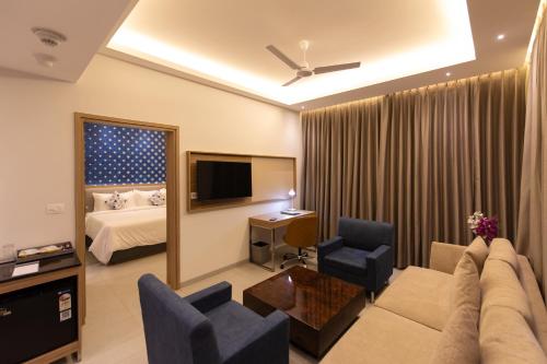 hometel alambagh lucknow