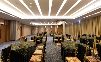 hometel alambagh lucknow