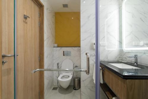 hometel alambagh lucknow