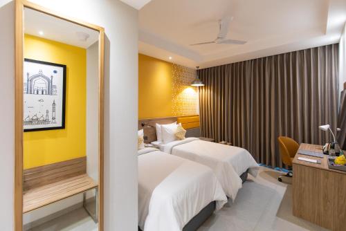 hometel alambagh lucknow