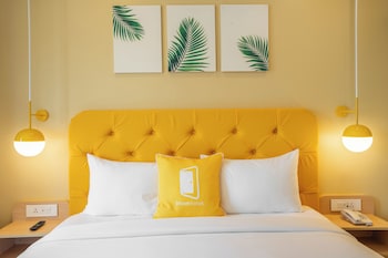 bloom hub weh andheri