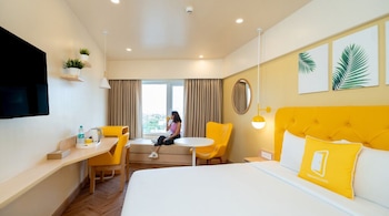 bloom hub weh andheri