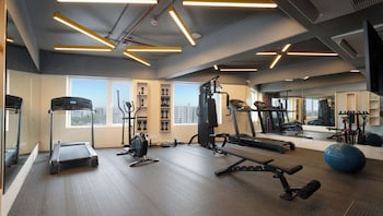 bloom hub weh andheri