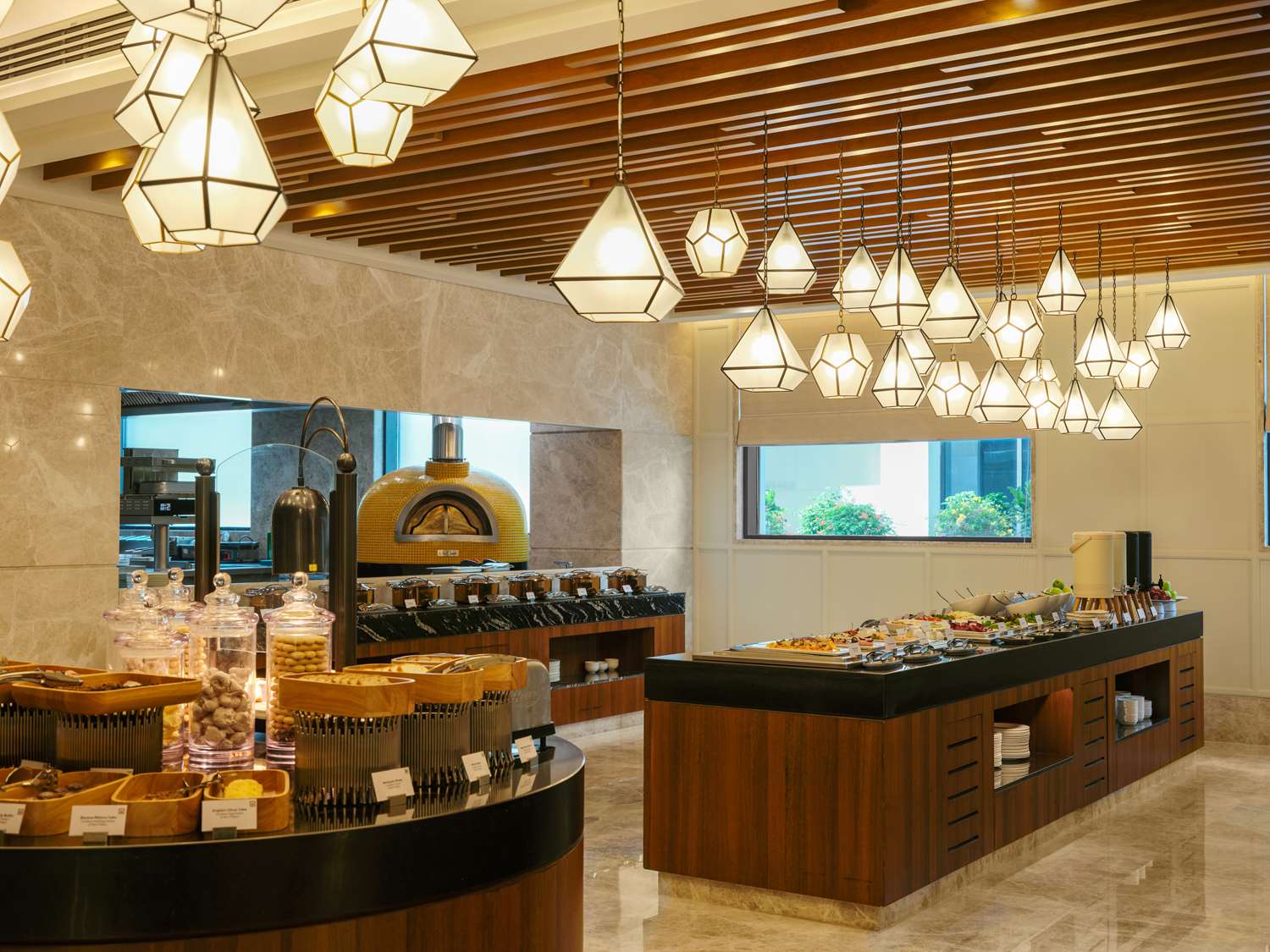 the leela hyderabad banjara hills