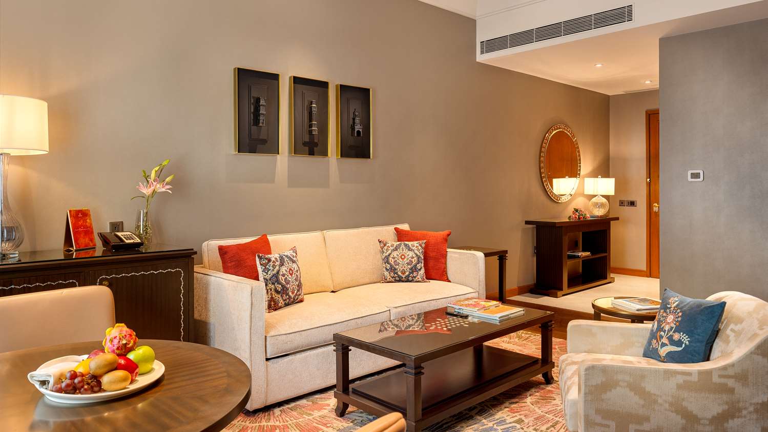 the leela hyderabad banjara hills